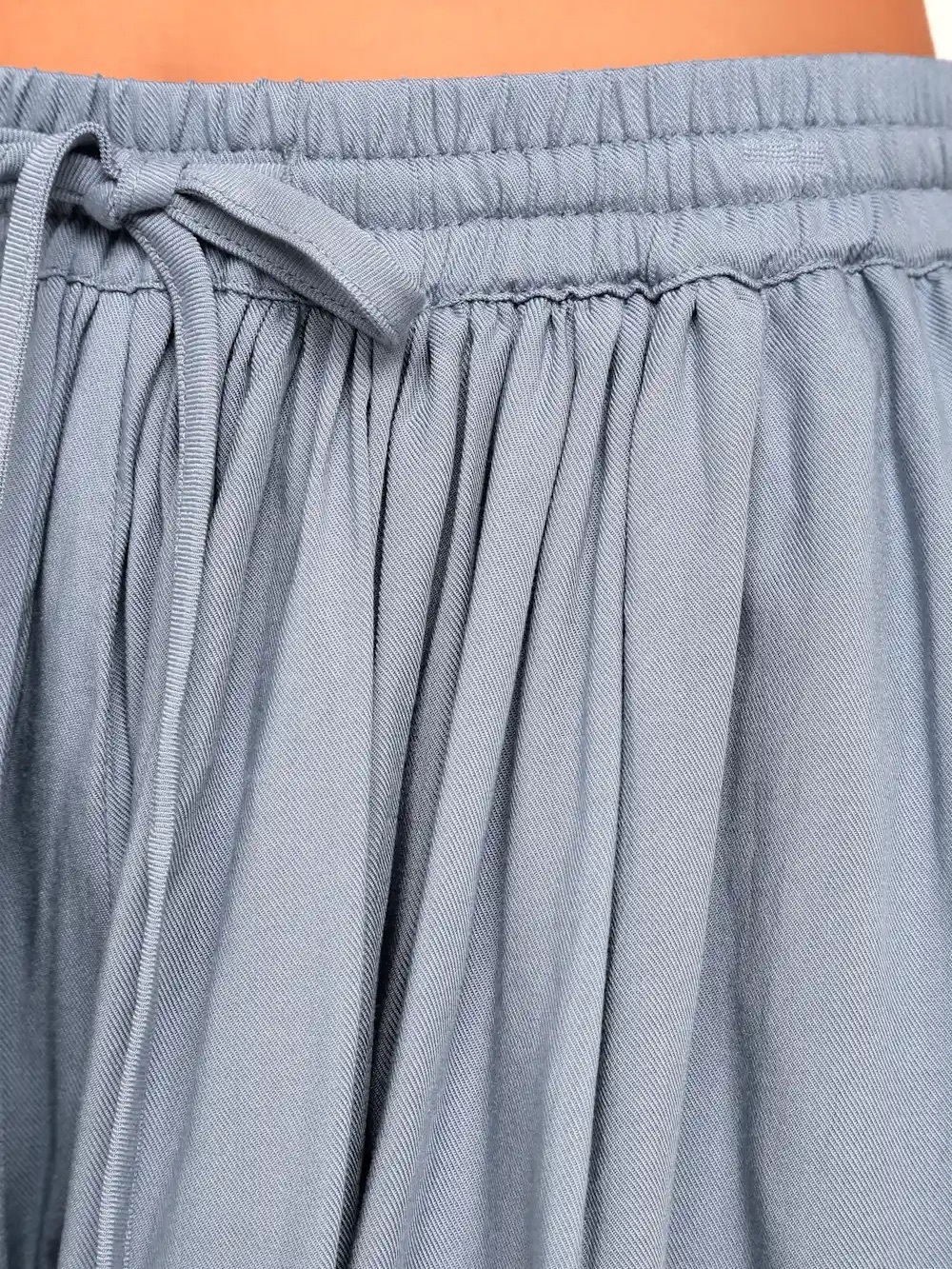 Jack by BB Dakota Calla Flowy Shorts in Slate Blue - Size Small - Picture 6 of 11